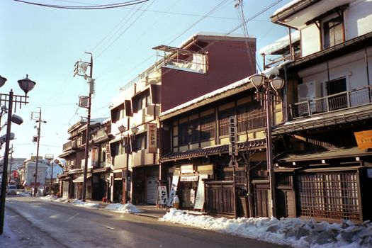 Regular ventilation and moisture control inside a vacant Japanese home to prevent mold